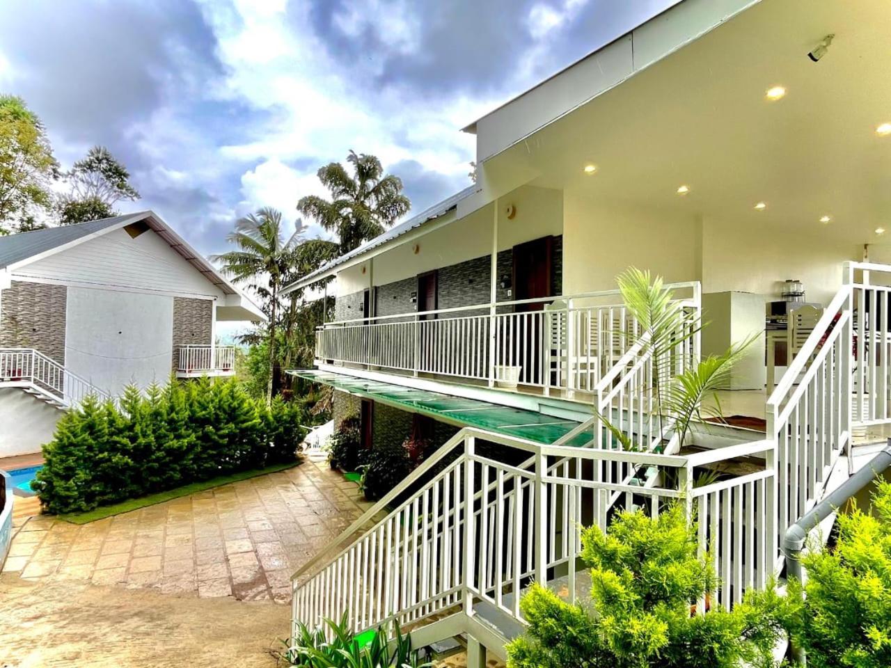 Aura Springs Resort Anachal ภายนอก รูปภาพ