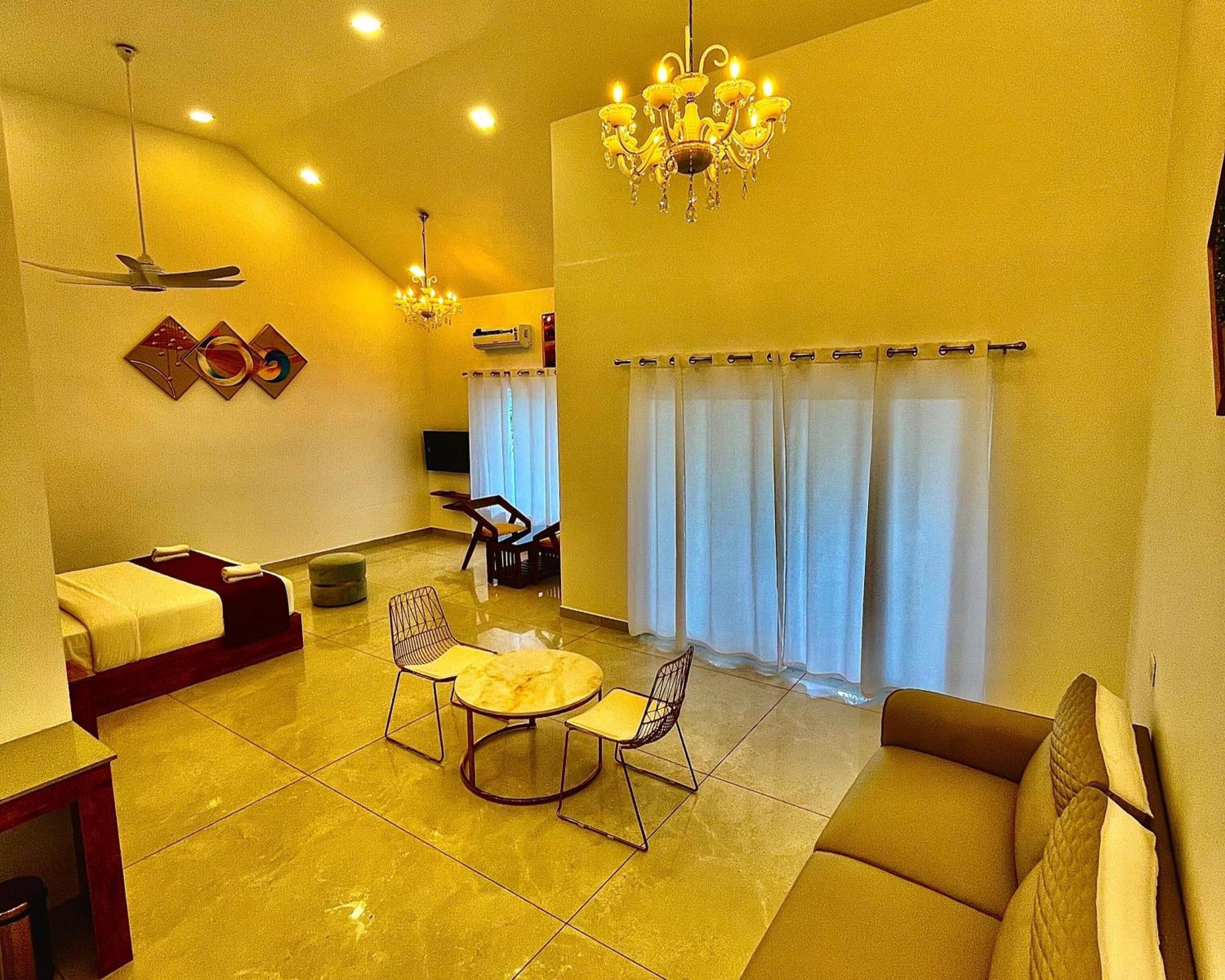 Aura Springs Resort Anachal ภายนอก รูปภาพ