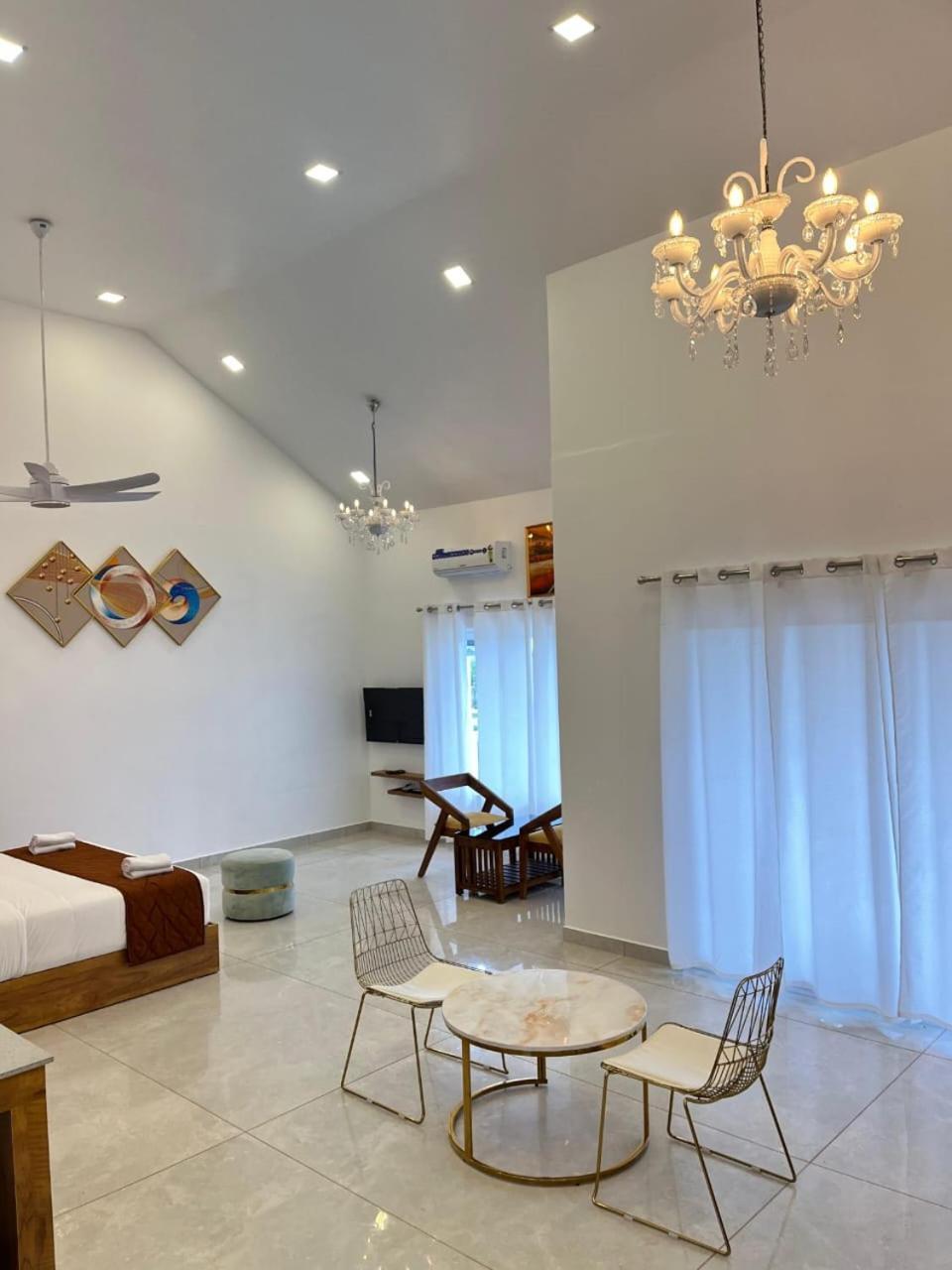 Aura Springs Resort Anachal ภายนอก รูปภาพ